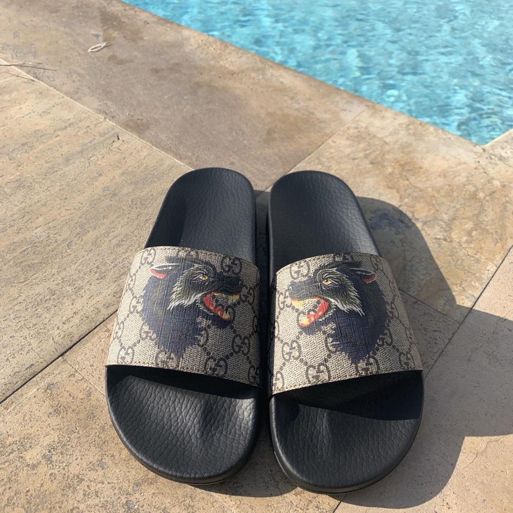 Gucci Pursuit Wolf Slides